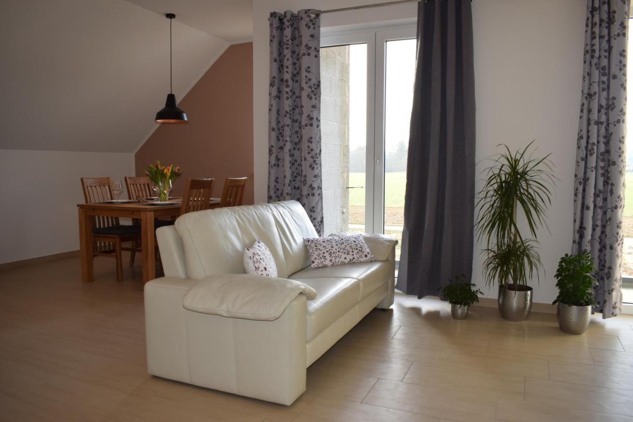 Einladende Ferienwohnung Auf Bauernhof In 진치히 외부 사진